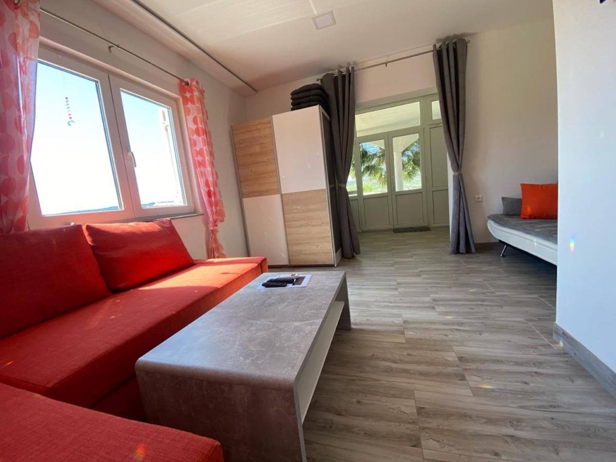 Villa Sabina - Apartments Kroatien Ražanac Екстериор снимка