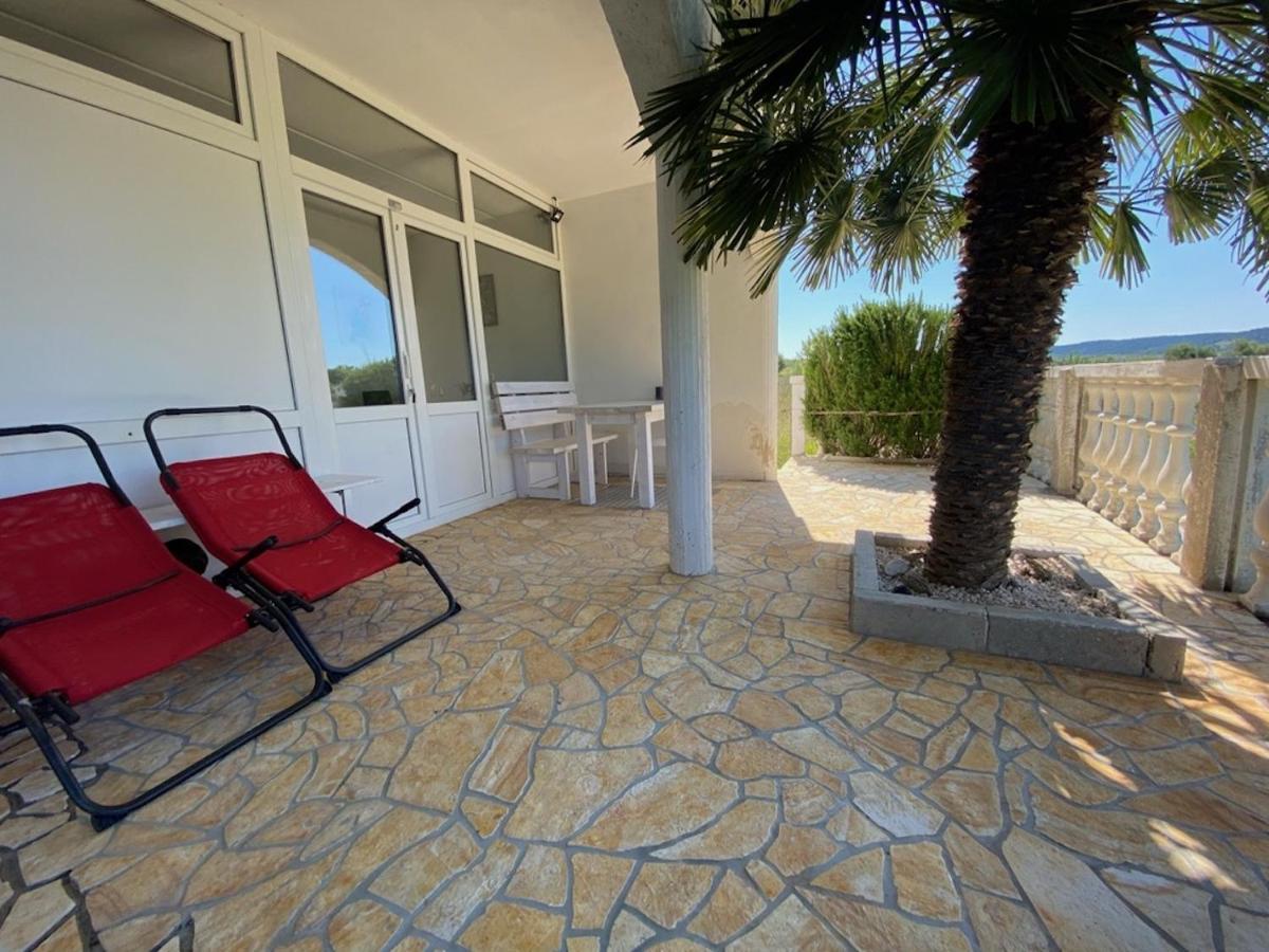 Villa Sabina - Apartments Kroatien Ražanac Екстериор снимка