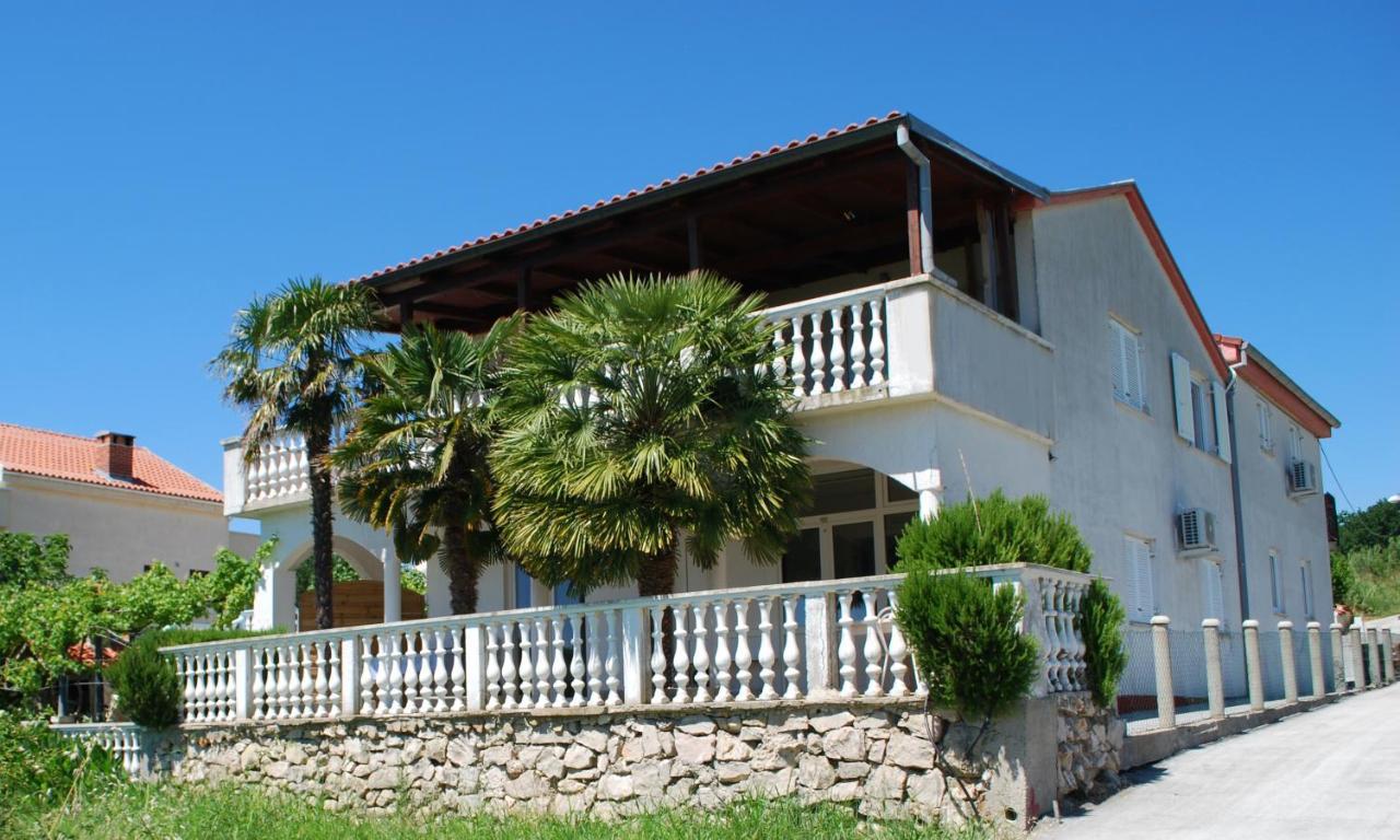 Villa Sabina - Apartments Kroatien Ražanac Екстериор снимка