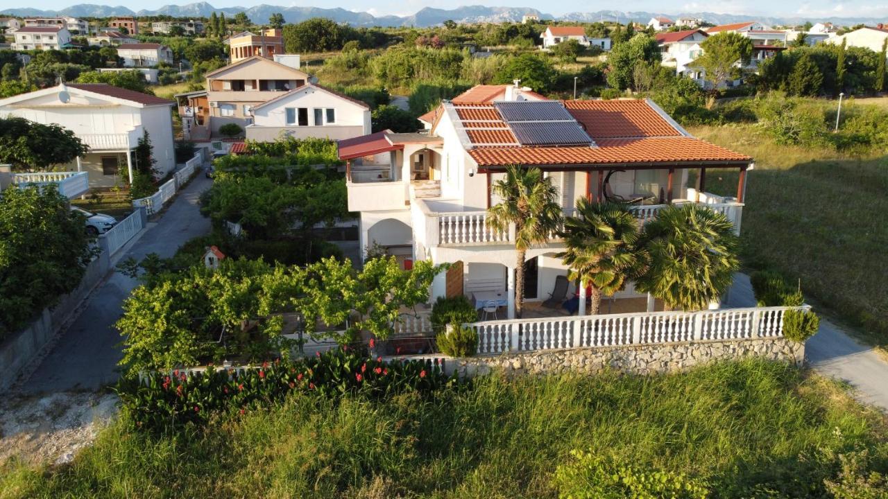 Villa Sabina - Apartments Kroatien Ražanac Екстериор снимка