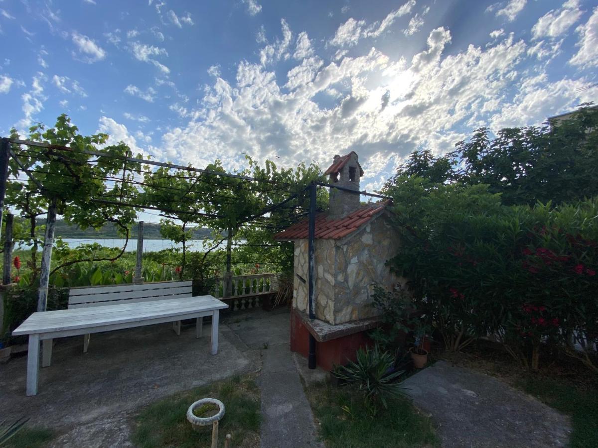 Villa Sabina - Apartments Kroatien Ražanac Екстериор снимка