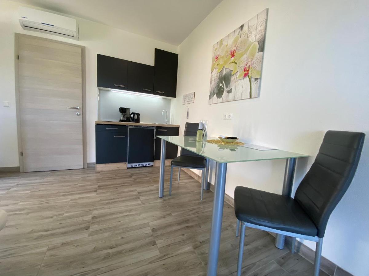 Villa Sabina - Apartments Kroatien Ražanac Екстериор снимка