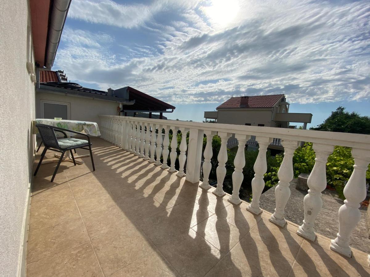 Villa Sabina - Apartments Kroatien Ražanac Екстериор снимка