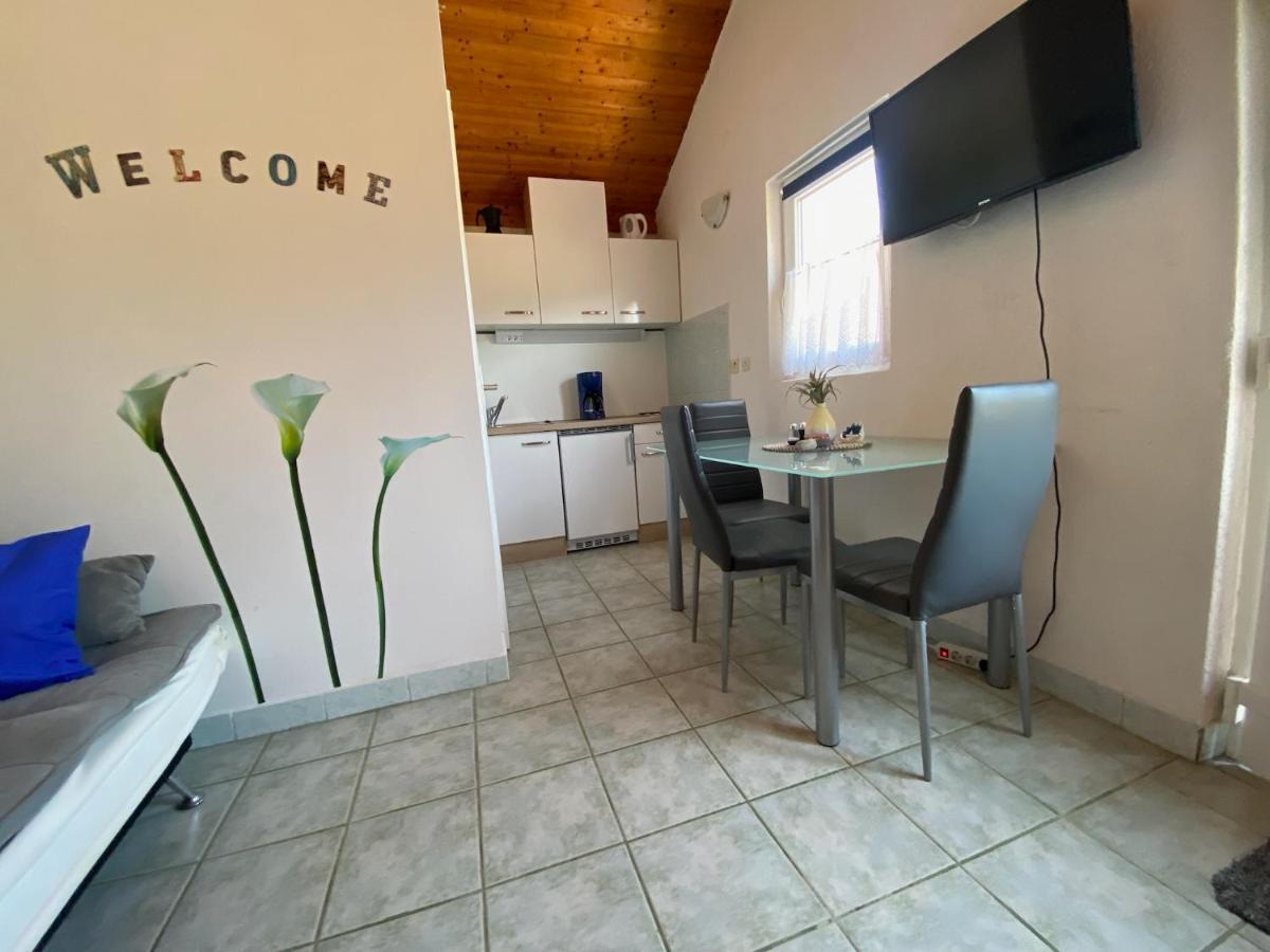 Villa Sabina - Apartments Kroatien Ražanac Екстериор снимка