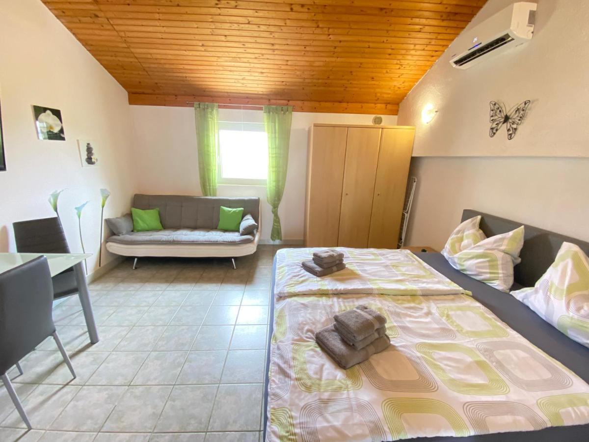 Villa Sabina - Apartments Kroatien Ražanac Екстериор снимка